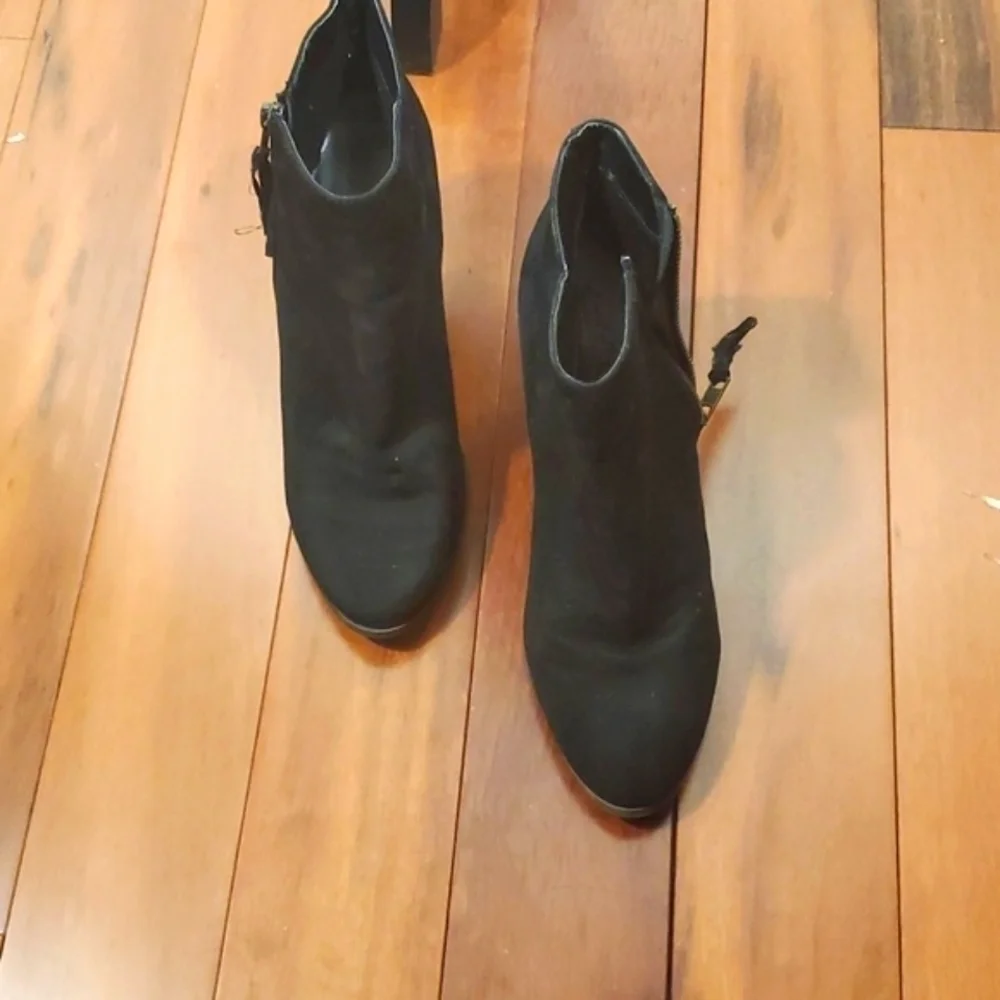 Charlotte Russe Black Suede boots booties Size 8